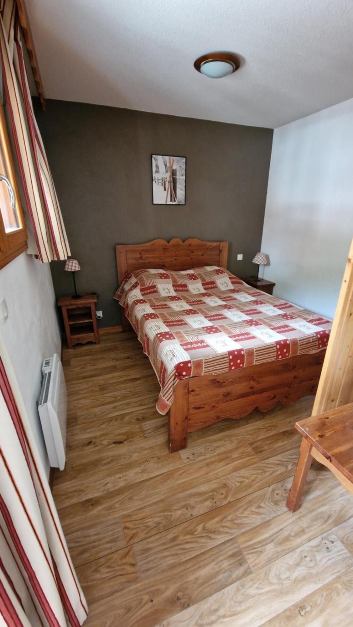 1800 Apartment *